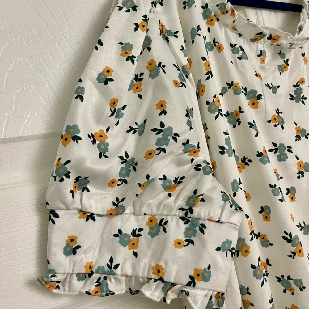 NWT Sister Jane Wild Flower Tiered Maxi Dress in Ivory/Yellow/Blue - Picture 5 of 6